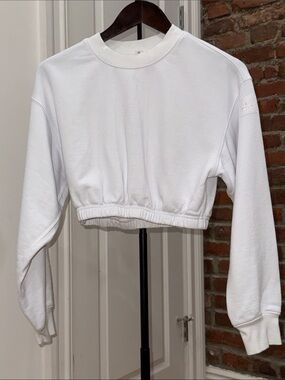 ALO Yoga White Cropped Sweatshirt